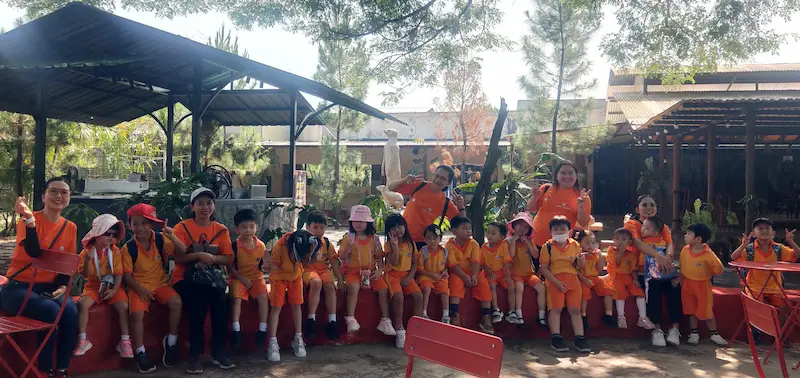 Group picture to Jasmine Park